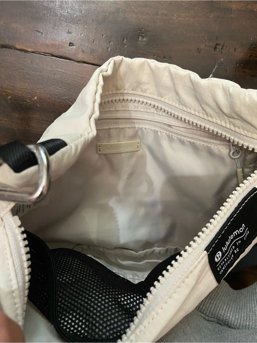 Lululemon Clean Lines Crossbody Shoulder Bag Cream & Black 39477